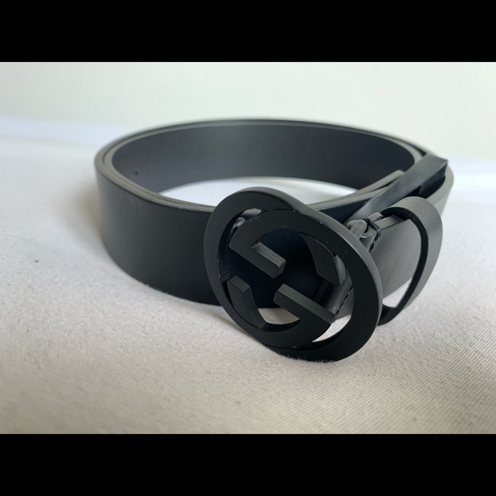 GUCCI Leather belt with interlocking G